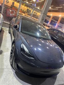 تسلا موديل 3